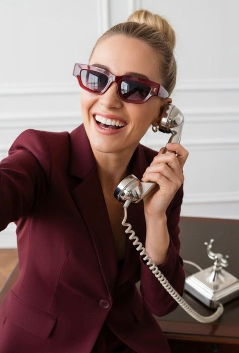 Queen Moremi cat eye in red