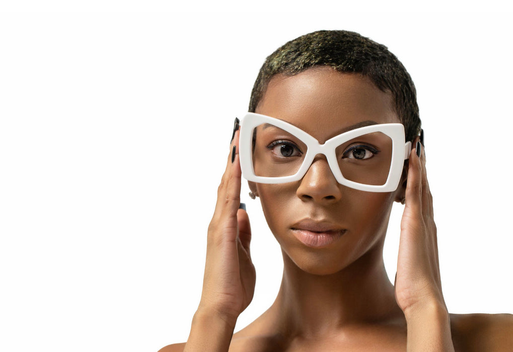 The Angolan white eyeglasses